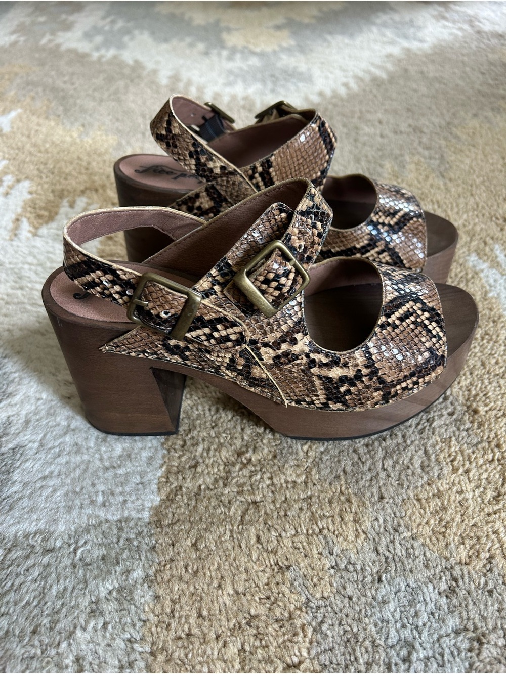 Free People Brown Snakeskin Vegan Leather Wooden Boho Belem Clog Sandals Sz 37
